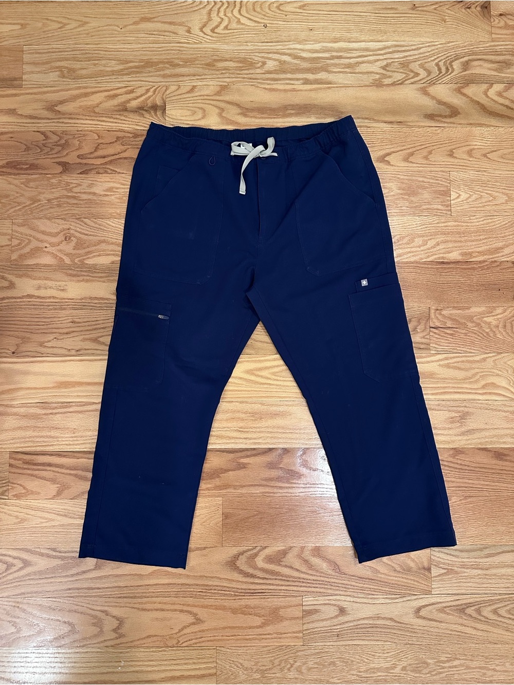 FIGS Navy Blue Technical Collection Cargo Scrub Pants XL Medical Nurse Utility